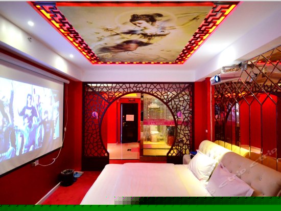 花好月圆影院房