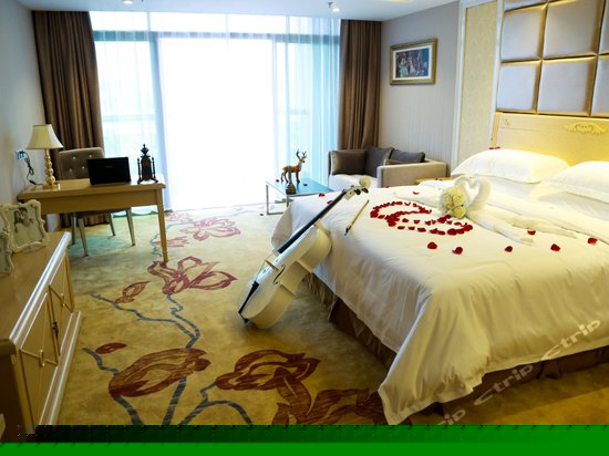 豪华大床房