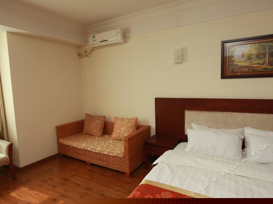 商务大床间(内宾)