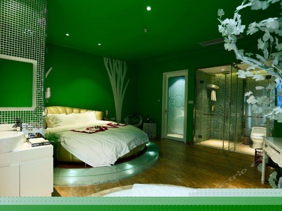 Q13丛林故事主题房