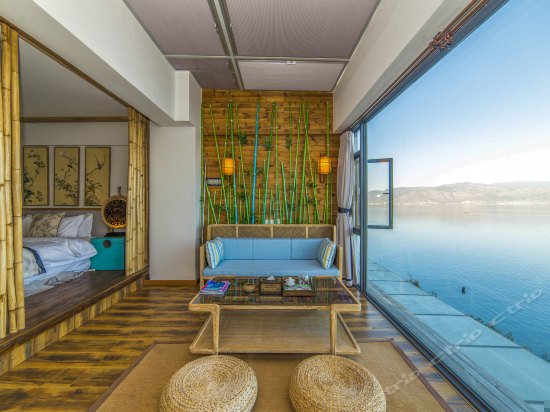 精品海景特色大床房