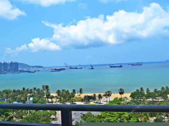 正面海景三房两厅