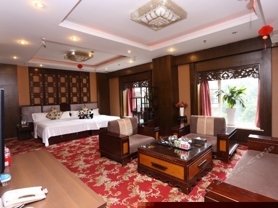 龙凤居套房大床房