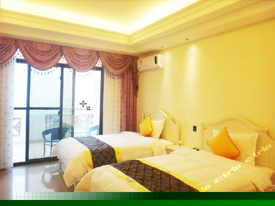 高级园景双床房