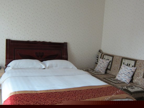 豪华电脑大床房