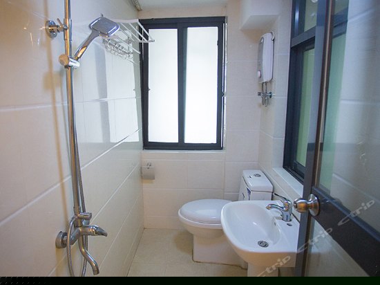 精装海景三室一厅