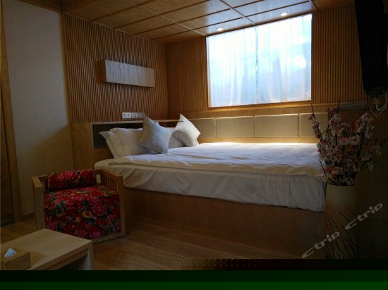 豪华亲子大炕房