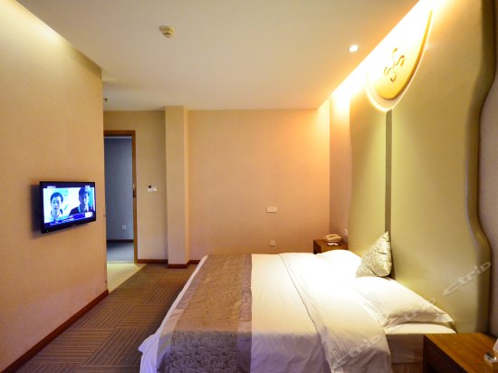 经济大床房（无窗）