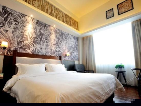 尊享主题大床房