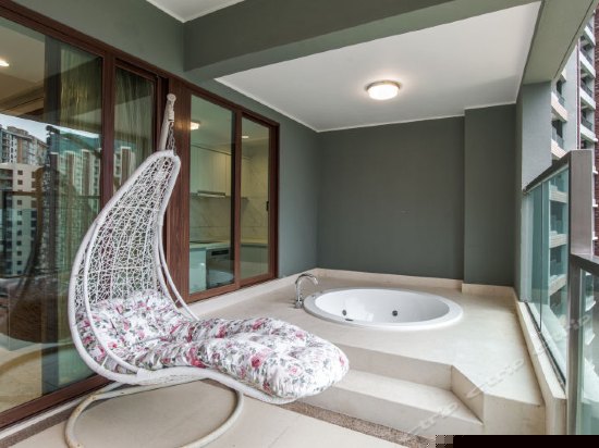 蓝天海景家庭套房