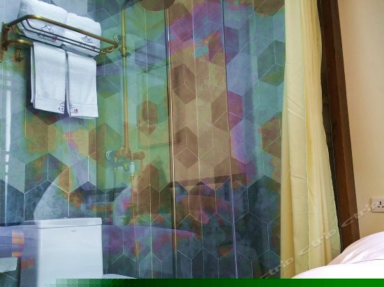 浪漫河景大床房