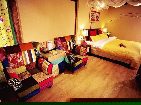 花无缺豪华阳台大床房