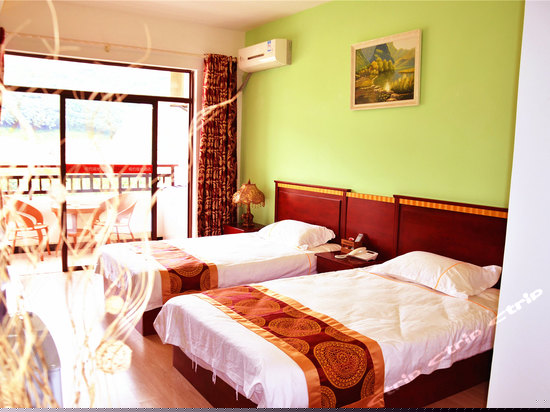 独立阳台山景双床房