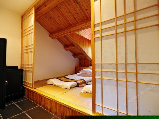 特色和式榻榻米精品房