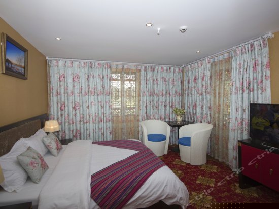 双窗观景大床房