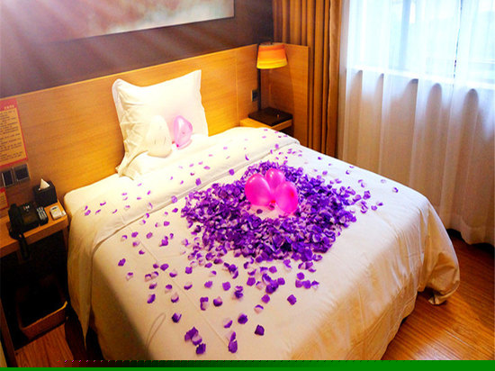 i bigger（B格大床房）