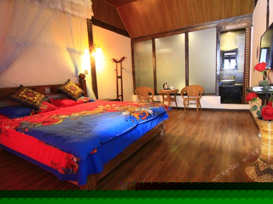 百奇温馨大床房