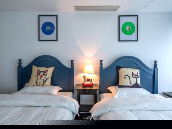 逸空间豪华四人套房