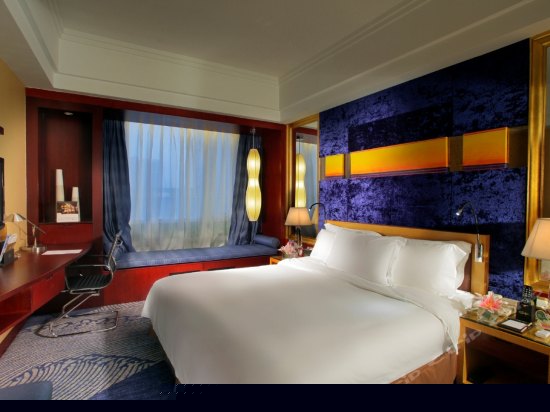 标准城景大床房