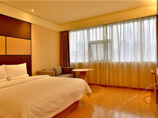 零压高级大床房