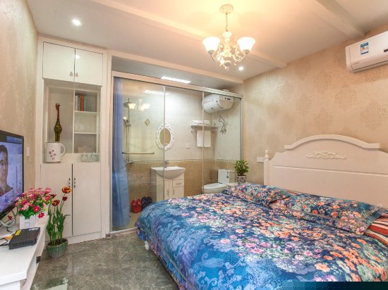 秋水伊人802（欧式豪华大床房）