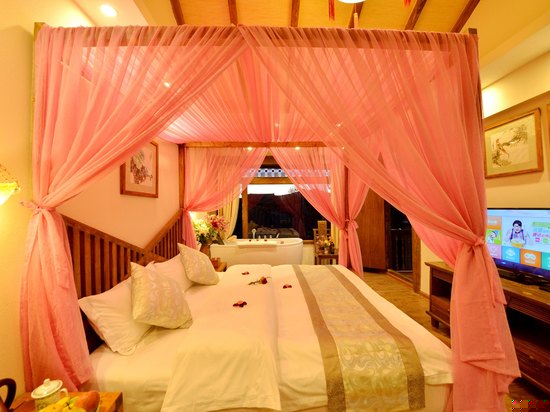 豪华观景浴缸房