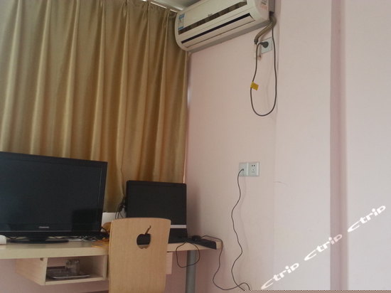 标准大床房（带电脑）