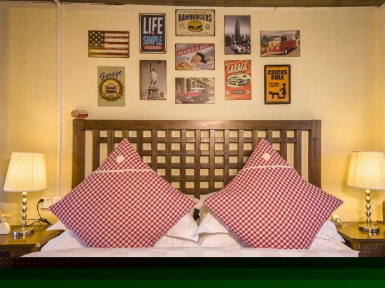 二楼奢华大床房