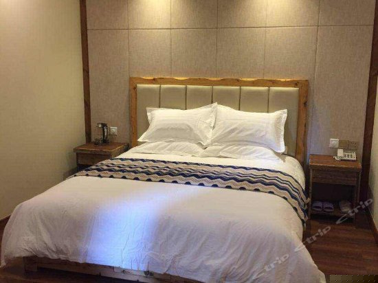 云泉火山汤池花园豪华保健套房