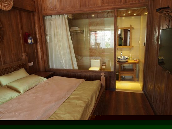 豪华大床房（二楼）