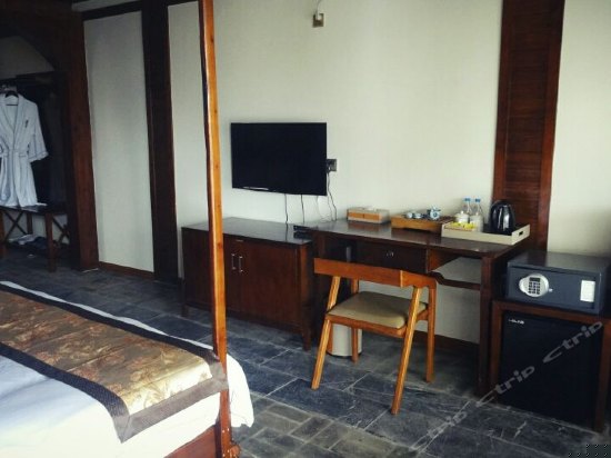 阳光庭院观景大床房