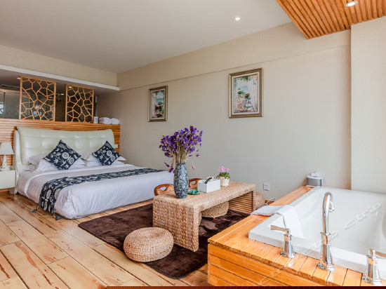 爱有天意榻榻米海景房