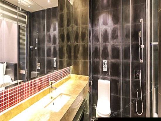 高级商务行政大床房