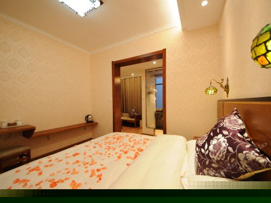 中式温馨小套房