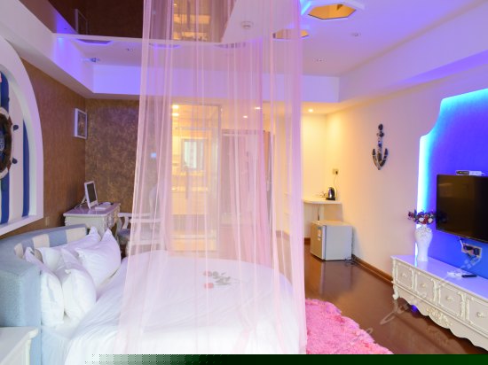 加勒比海盗圆床房