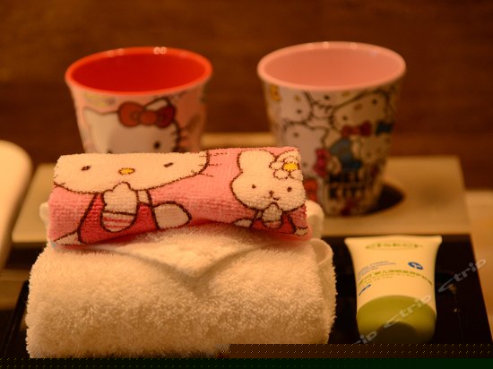 Hello kitty主题房