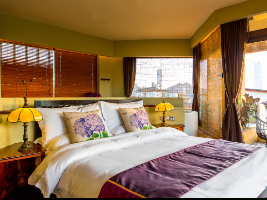 玉龙雪山全景房