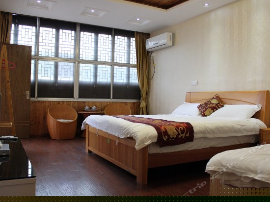 二楼舒适家庭房