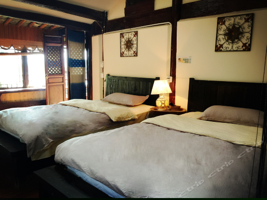 马樱花艺术双床房