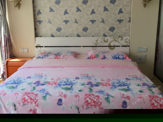 温馨家庭5房1厅