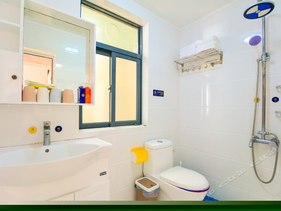 精装园景套房两房一厅