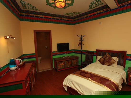 豪华藏式三人间