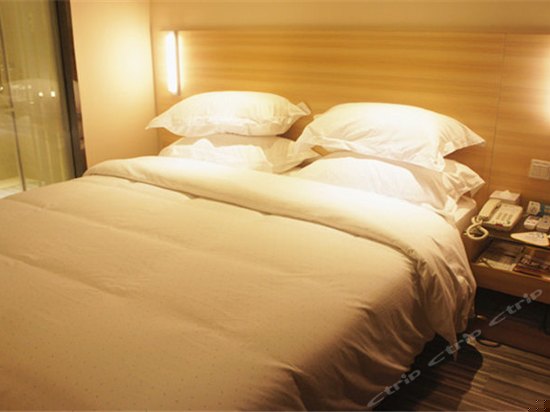 商务大床房