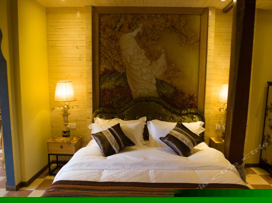 睡莲豪华大床房