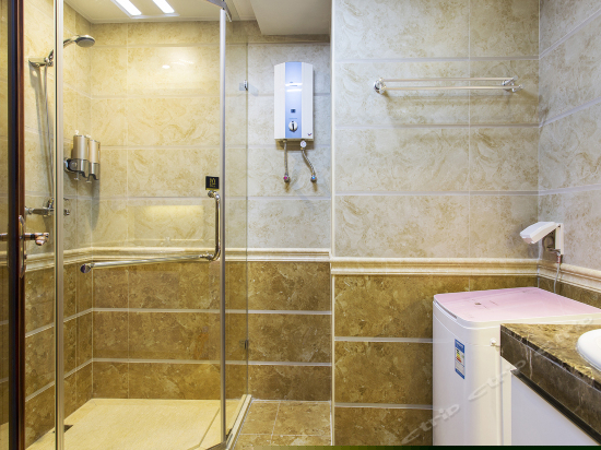 豪华商务大床房