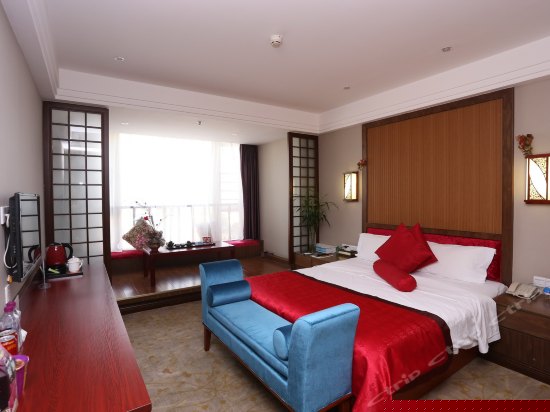 精选风韵大床房