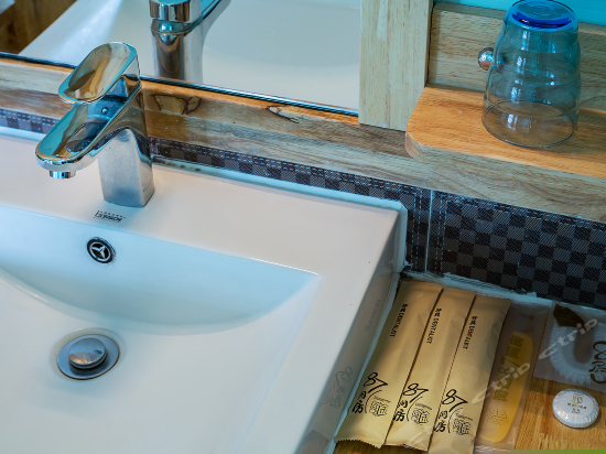 朝花夕拾大床房