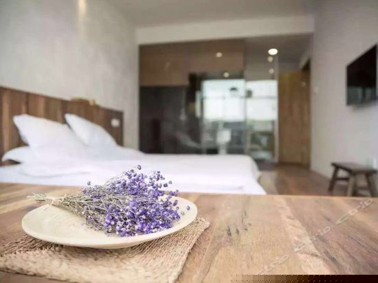 精品榻榻米大床房