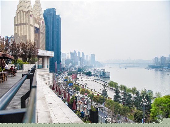 吉福尊享超豪华江景套房