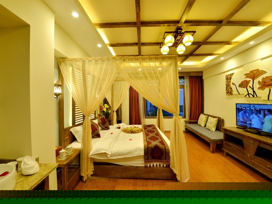 豪华观景浴缸房